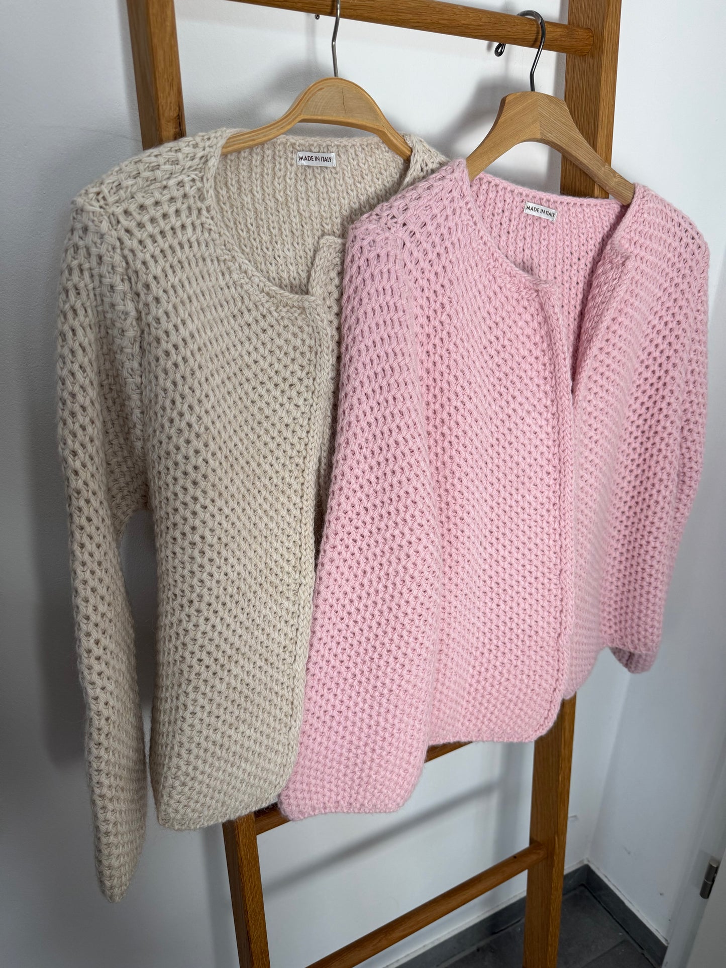 Gehäkelte Strickjacke