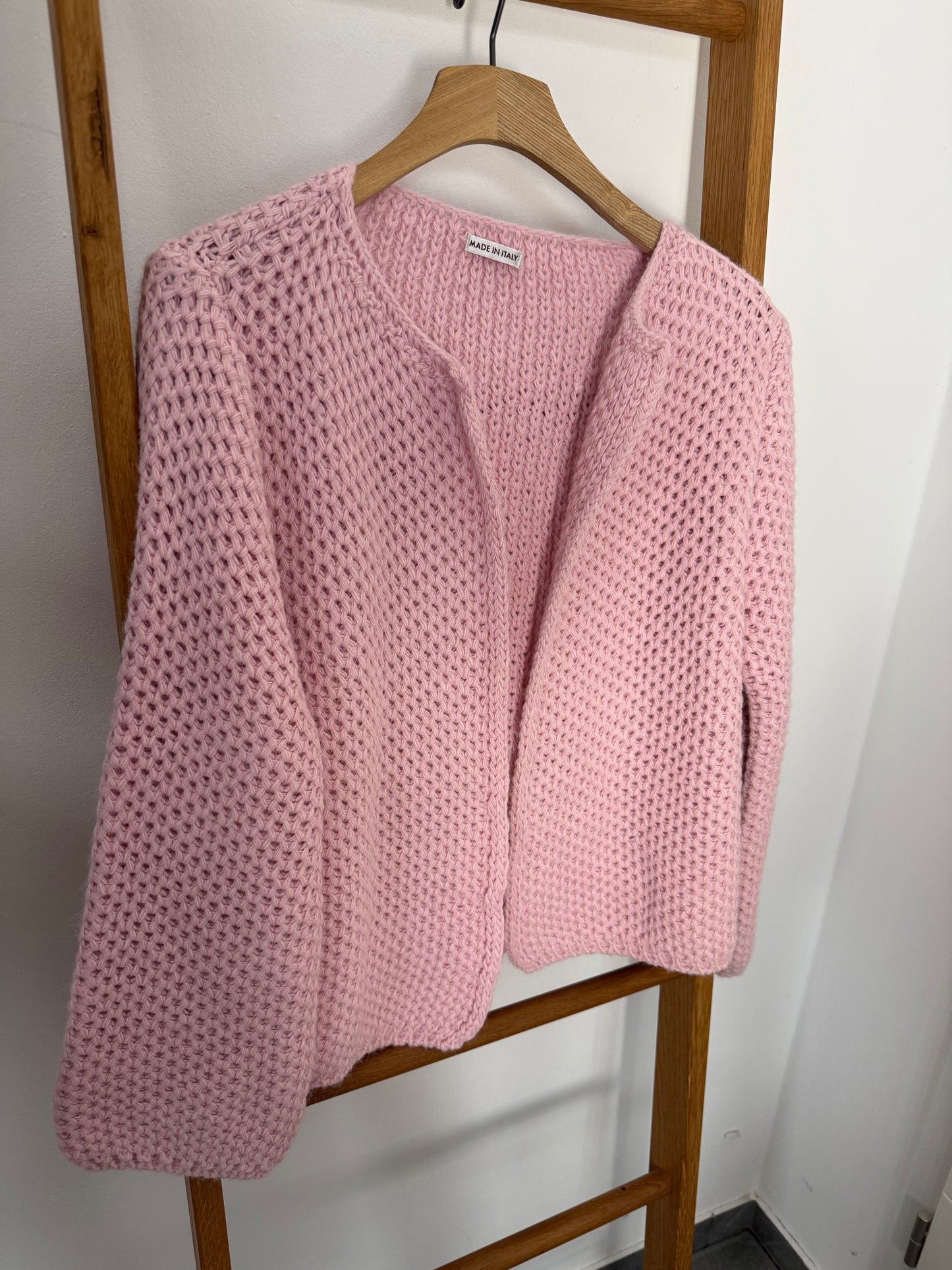 Gehäkelte Strickjacke