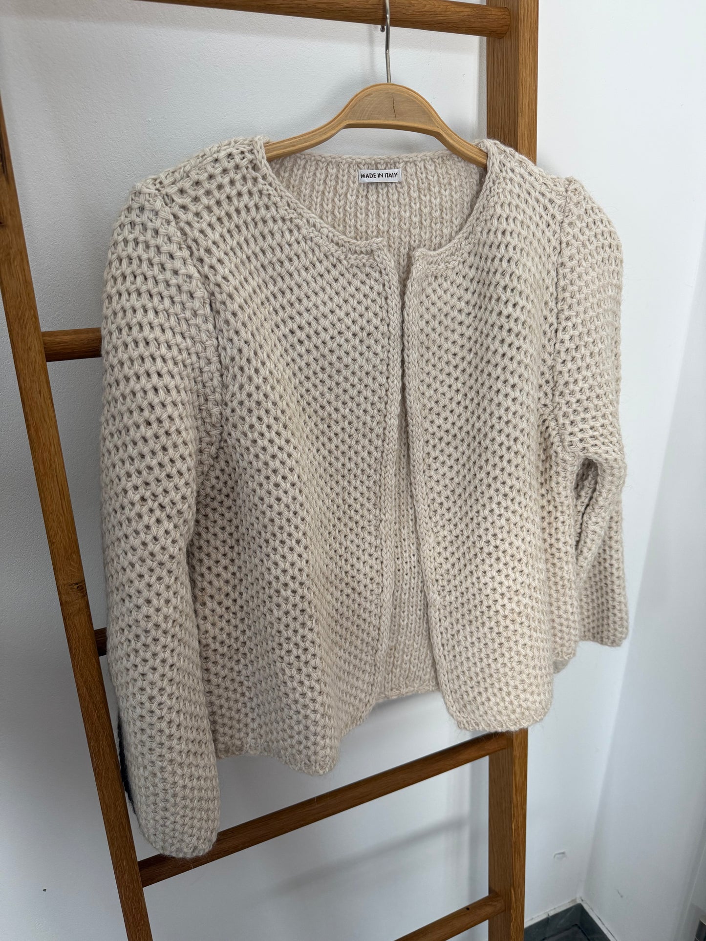 Gehäkelte Strickjacke