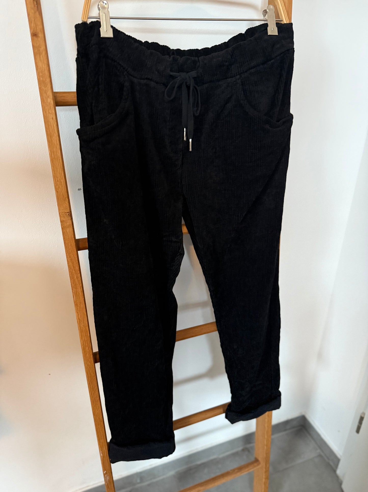 Cordhose im Joggerstyle