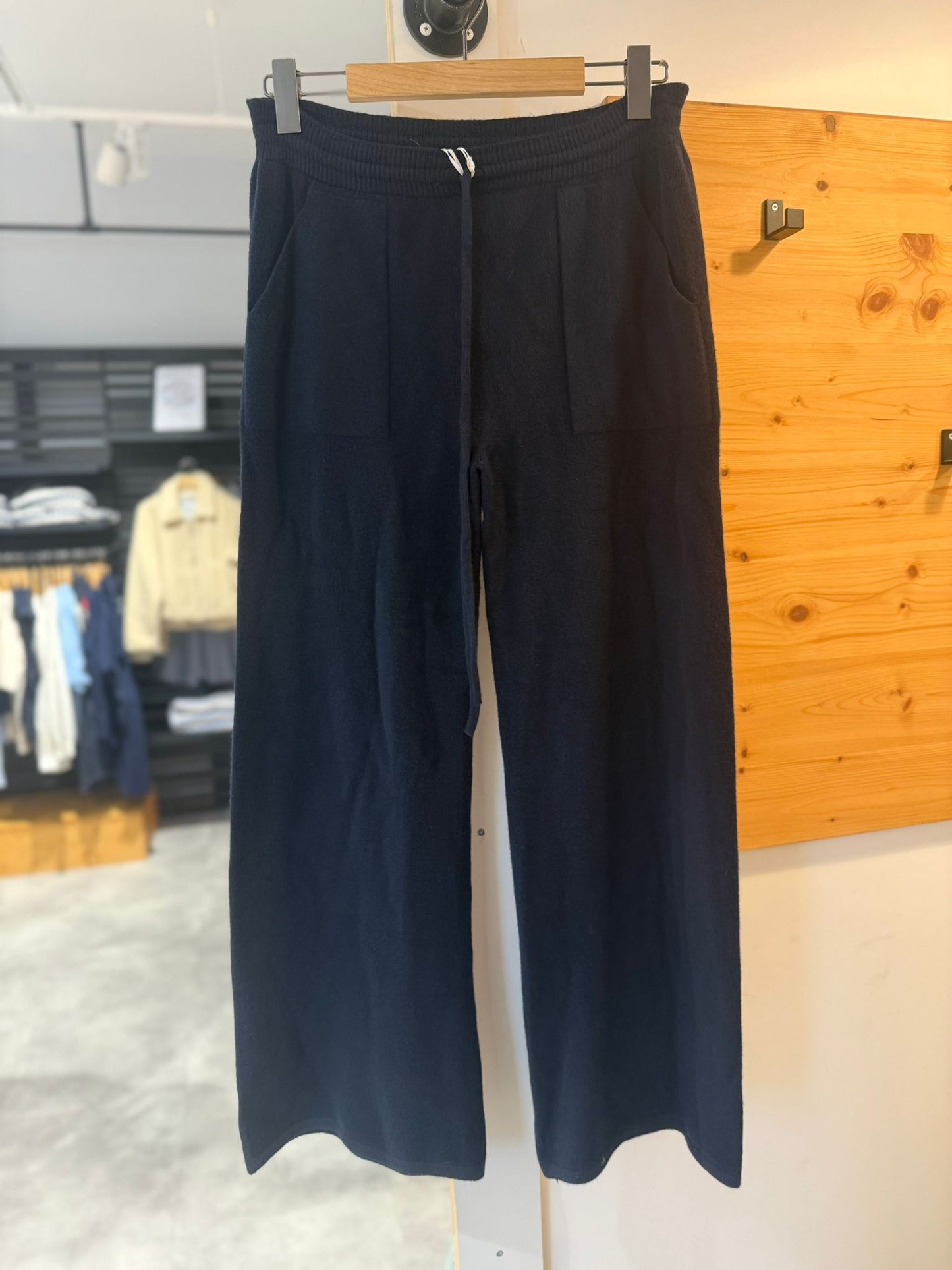 Lässige Strickhose für Damen – Viskose Hose in Onesize