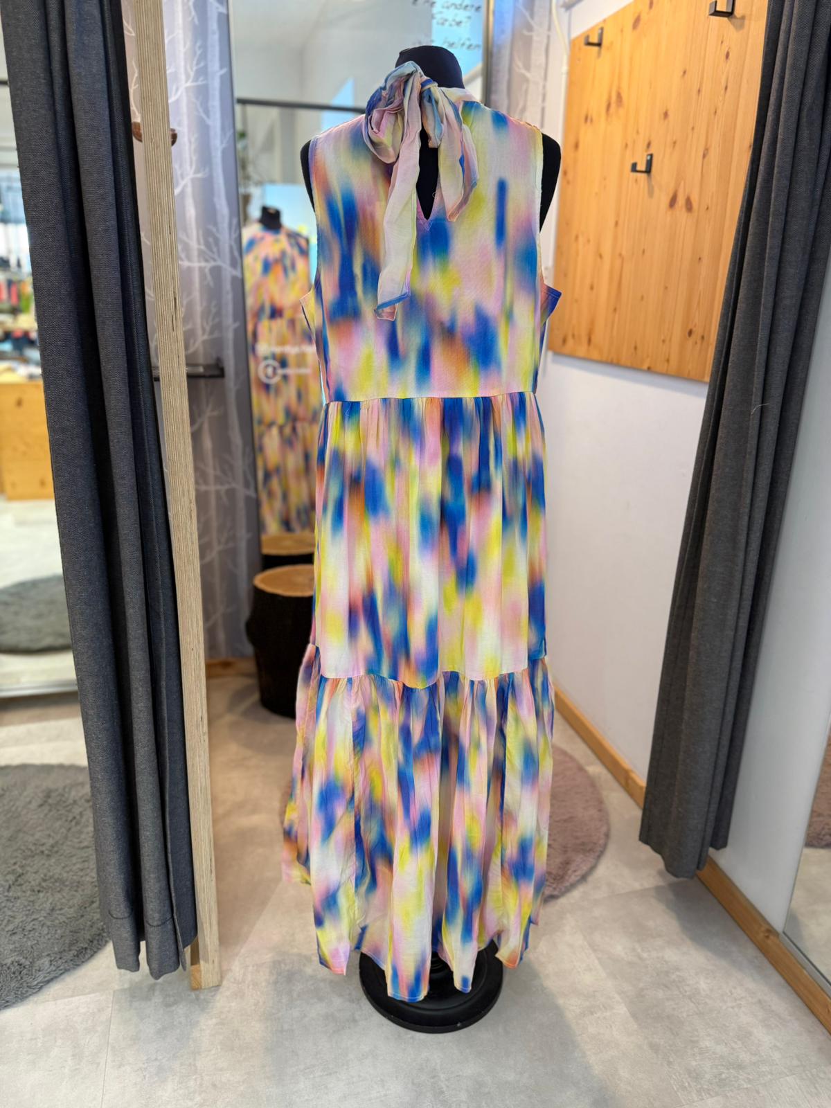 YASVIRANO Halterneck Sommerkleid bunt – Ärmelloses Maxikleid von YAS