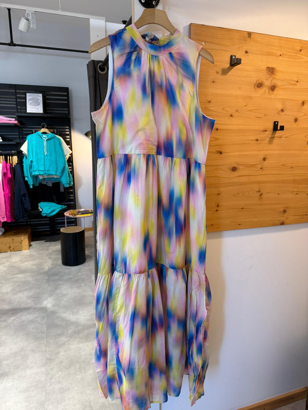 YASVIRANO Halterneck Sommerkleid bunt – Ärmelloses Maxikleid von YAS