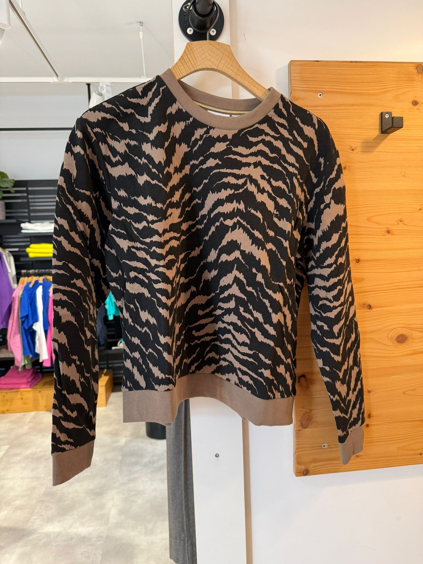 ZagnaSZ Sweat Pullover im Leo-Look – Damen Sweatshirt aus Baumwollmix